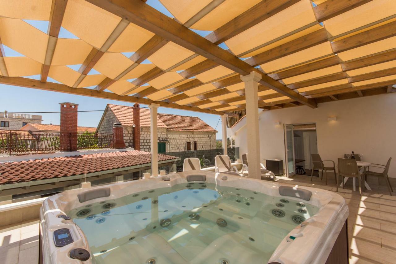 Villa Hurem Trogir Bagian luar foto