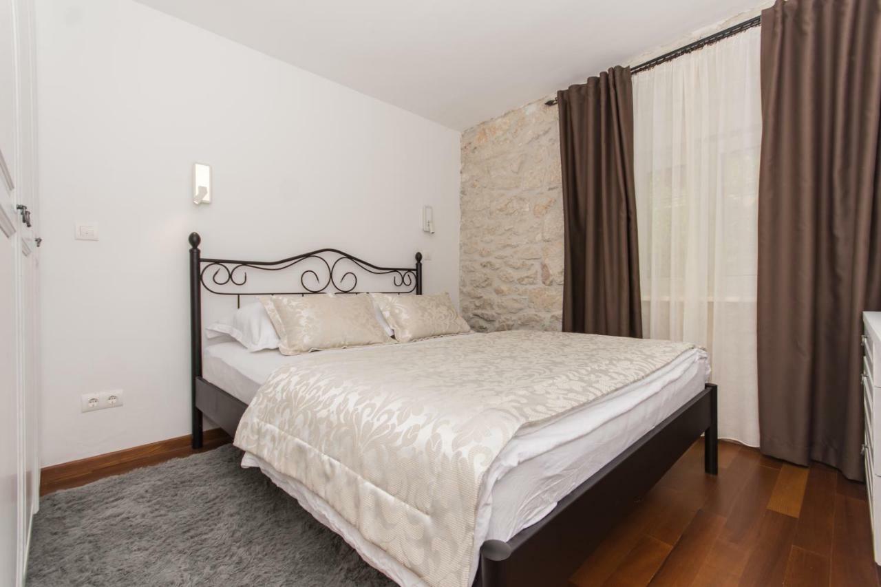 Villa Hurem Trogir Bagian luar foto