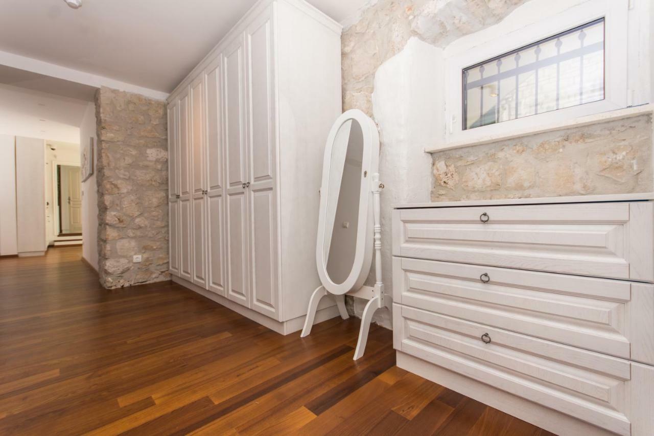 Villa Hurem Trogir Bagian luar foto